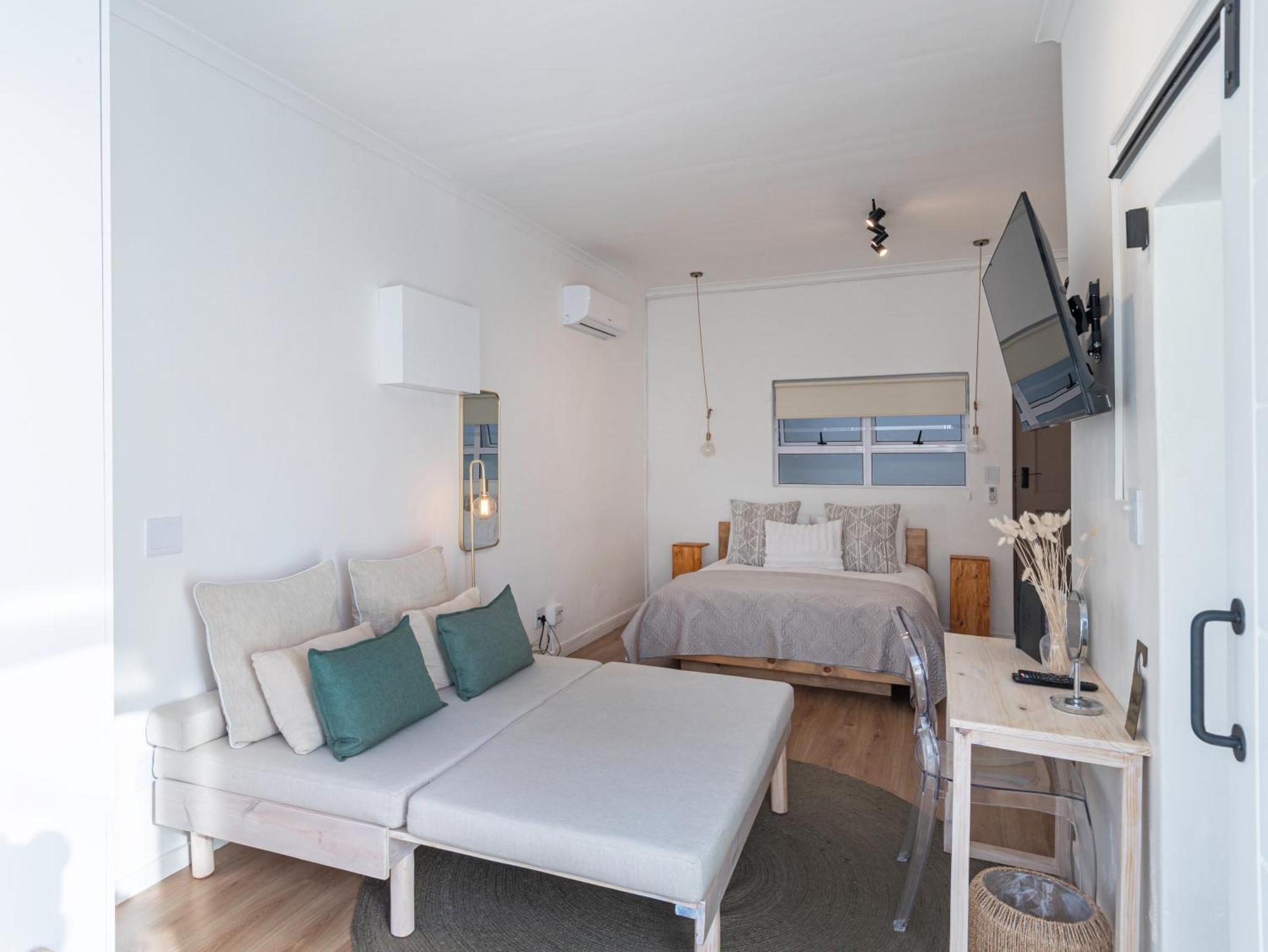 Hotel 107 Dorpstraat Boutique 4*